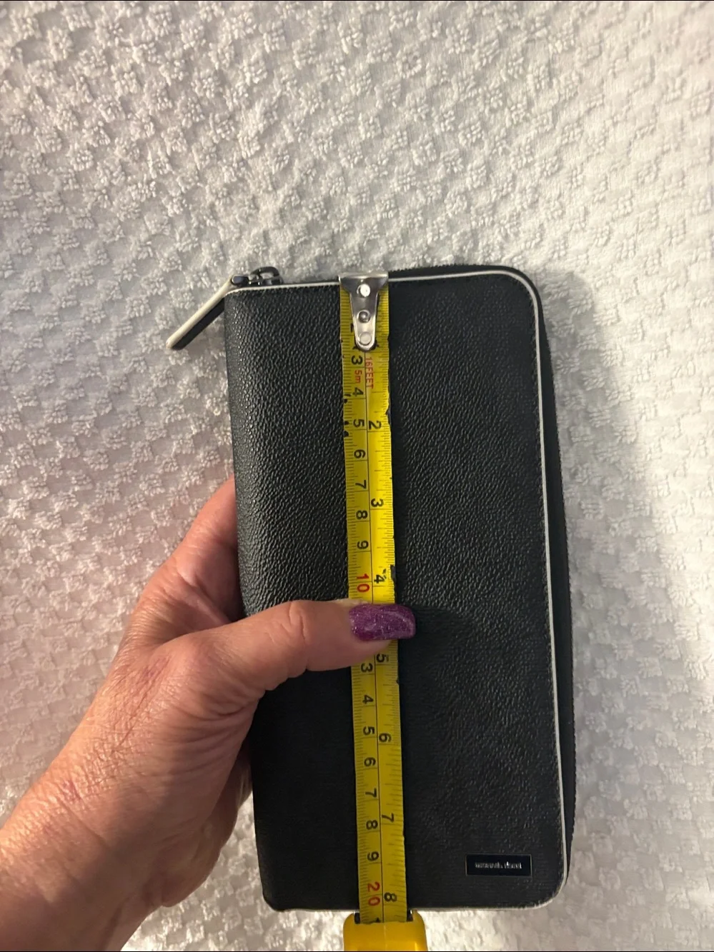 Wallet-The Michael Kors Men's Tech ZIP Around Black Leather wallet